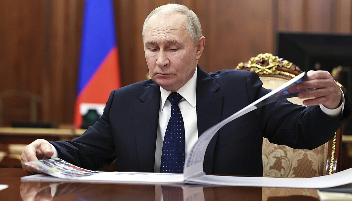 Trump libera 10.000 millones del petróleo de Putin para parar su guerra