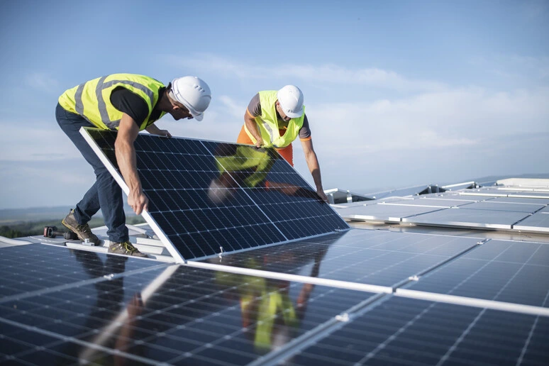 Primo Maggio, il lavoro cambia tra Ai e transizione green, boom delle figure introvabili
