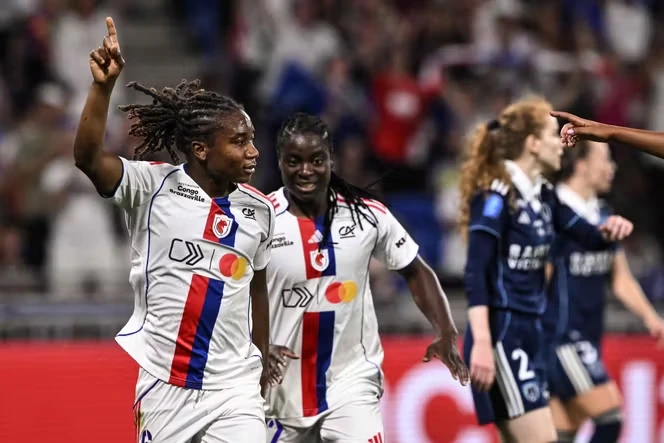 Impériales face au Paris FC, les footballeuses lyonnaises remportent un 19ᵉ titre de championnes de France