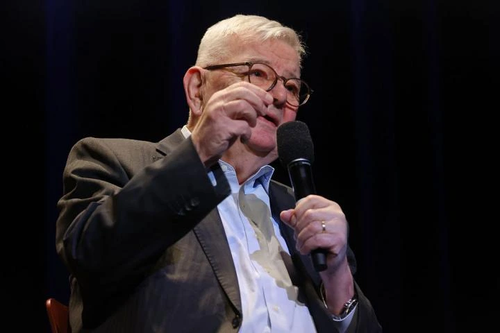 Un exministro alemán lanza un aviso si el gran partido conservador acaba pactando con la ultraderecha: "La gente preguntará si la historia se repite"