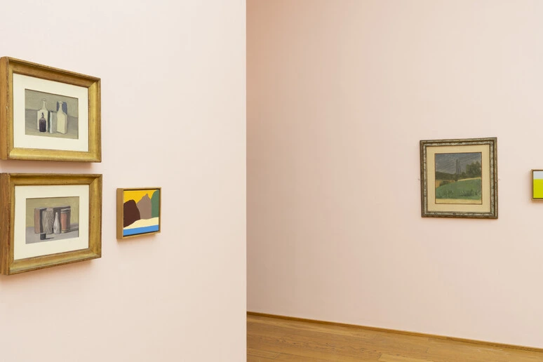 'Etel Adnan e Giorgio Morandi. Vibrazioni', la mostra a Bologna fino al 3 maggio