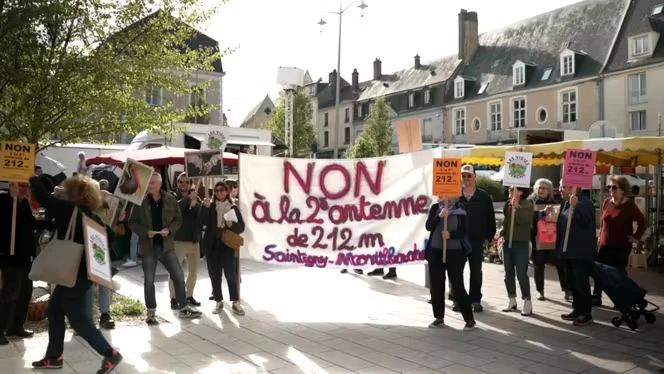 « Envoyé spécial », sur France 2, a enquêté sur ces antennes qui relaient la colère