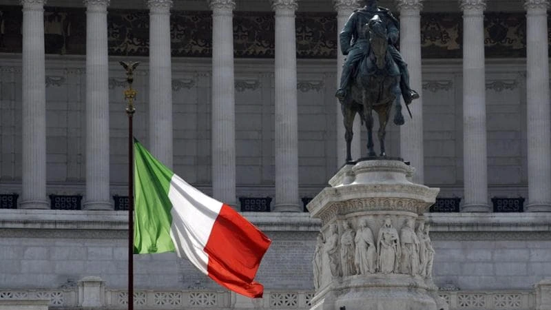 Giornata del Tricolore, Mattarella: “Incarna unità, libertà, democrazia e coesione”