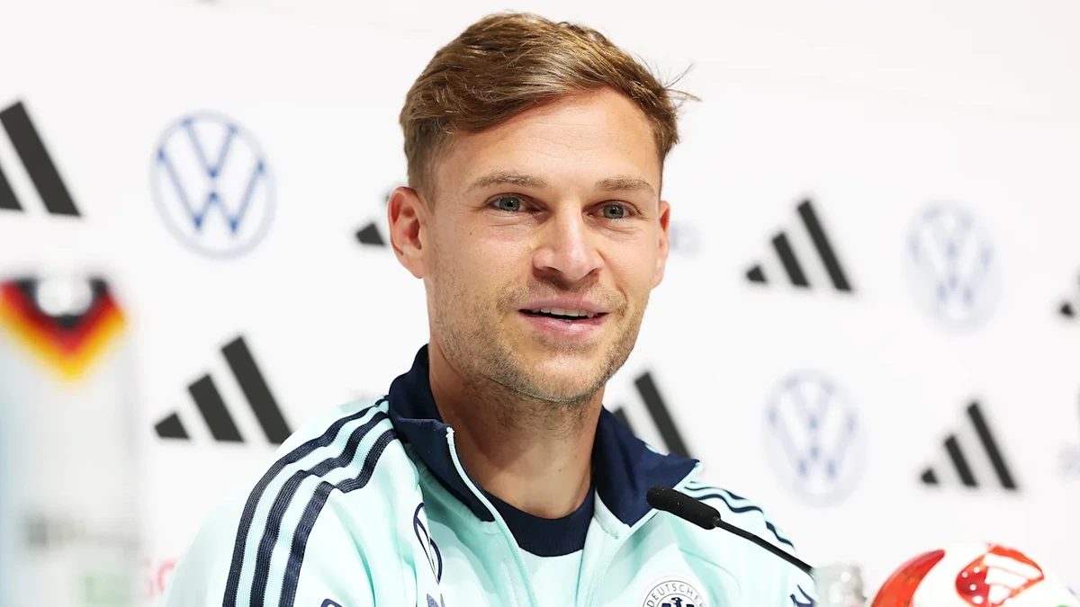WM: DFB-Kapitän ganz privat - Kimmich sang Hymne im eigenen Garten