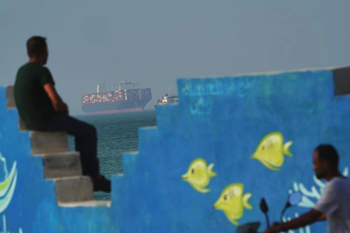 Medios iraníes afirman que el borrador del acuerdo con EEUU reabriría el tráfico marítimo en el estrecho: la Casa Blanca lo desmiente