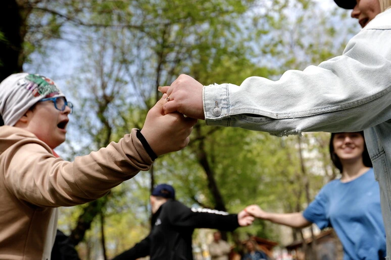 Autismo, campagna social racconta la vita in tutte le sue sfumature