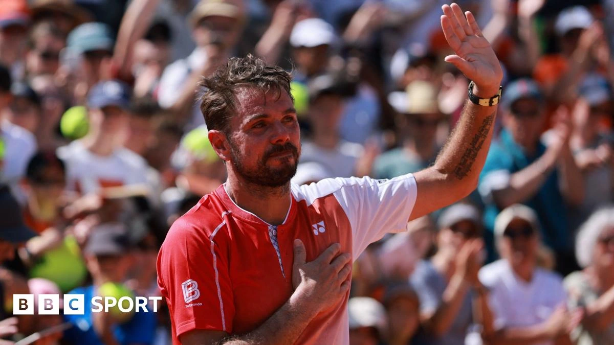 Wawrinka bids fond farewell to French Open