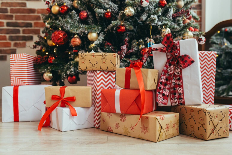Natale, speciale regali last minute, ansia da doni e altre disgrazie