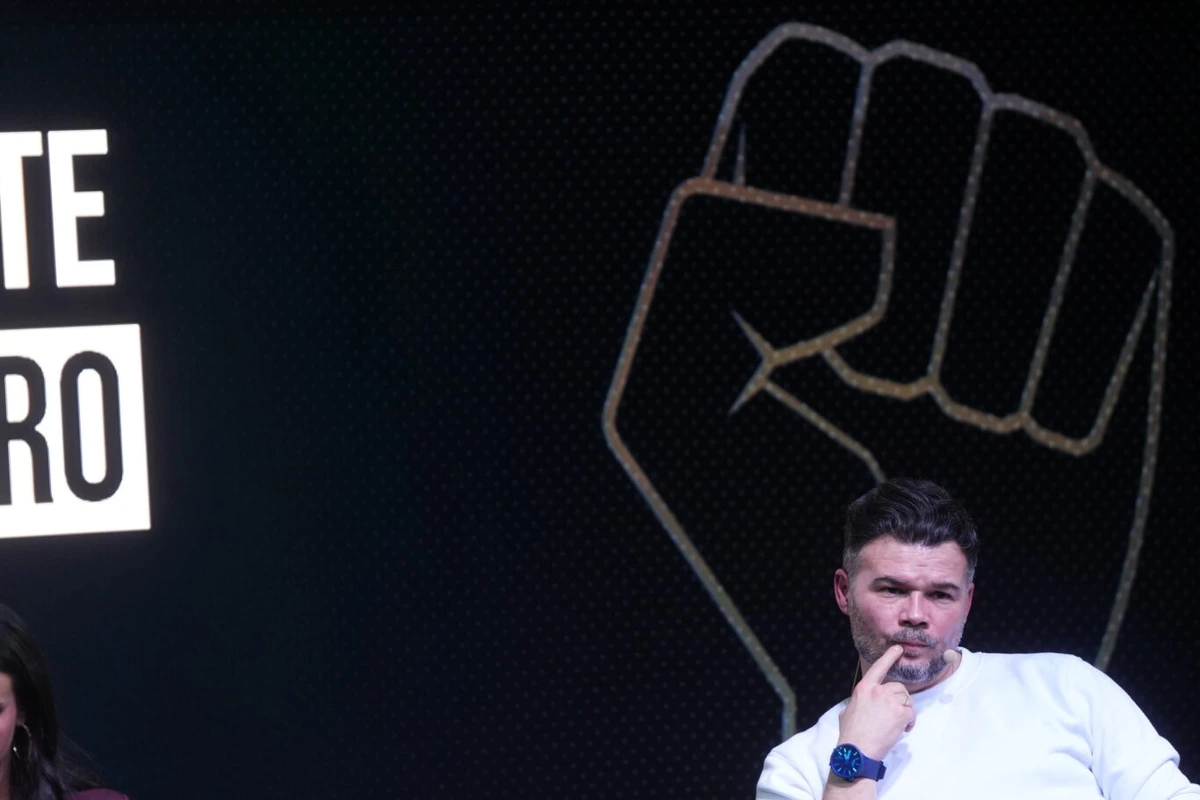Rufián lanza su plan de frente común de las izquierdas: repartirse las provincias por partidos para ganar a Vox