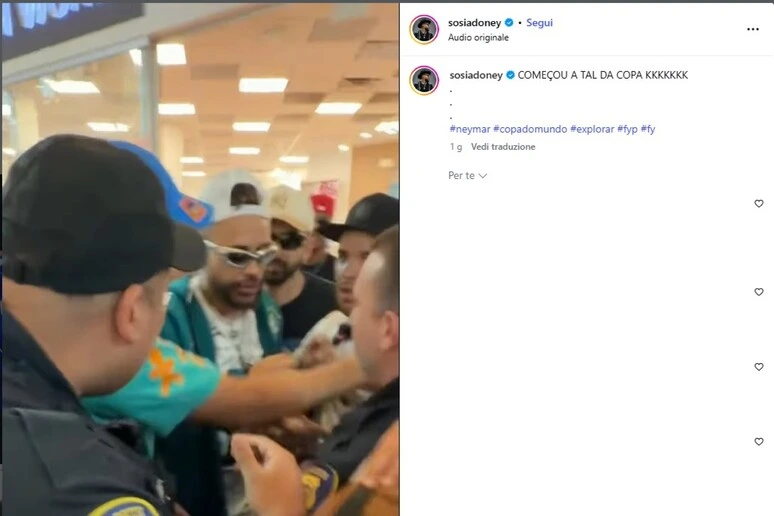 Brasile: il sosia di Neymar scatena il caos in un centro commerciale Usa