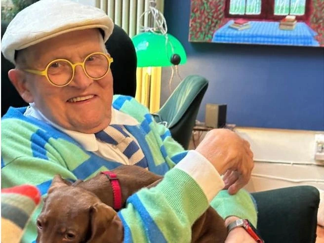 David Hockney e i suoi amori: «Dipingere, fumare e denaro a sufficienza»