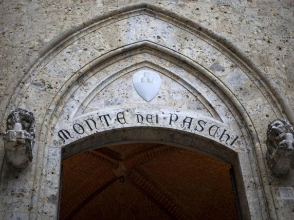 Banche, sfida su Mps per il superpolo: da Bpm proposta di fusione, ma Intesa rilancia con Unipol e Bper