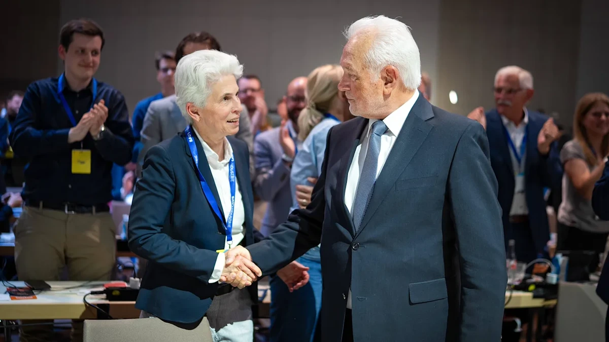 Wolfgang Kubicki kontert Strack-Zimmermann im Hammer-Streit