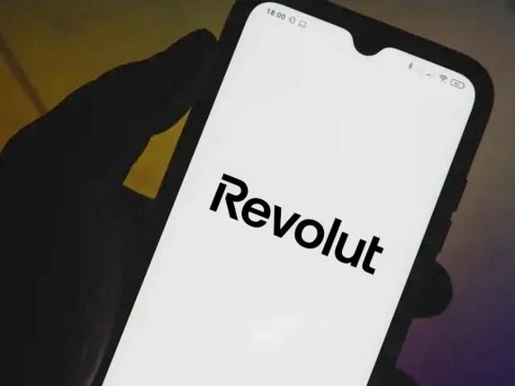 Bce, stretta su Revolut nel 2025 per limitare il ritmo di lancio dei nuovi prodotti: cosa cambia per i clienti?