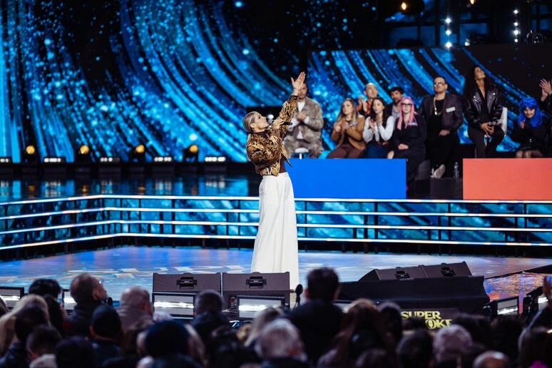 Michelle Hunziker su Canale 5 con Super Karaoke, 'la musica per me è terapeutica'