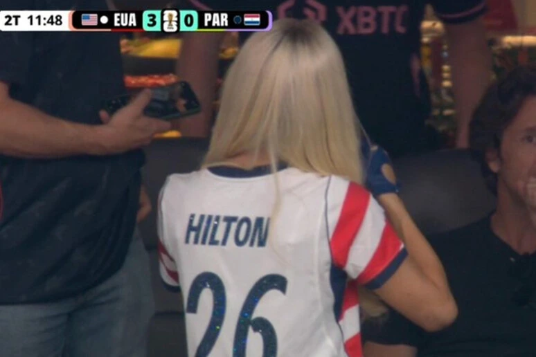 Tom Cruise, Paris Hilton, Jamie Foxx: Hollywood va allo stadio per la nazionale Usa