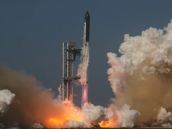 SpaceX, il giorno della mega Ipo: la compagnia spaziale di Musk debutta a Wall Street e fa milionari 4.400 dipendenti