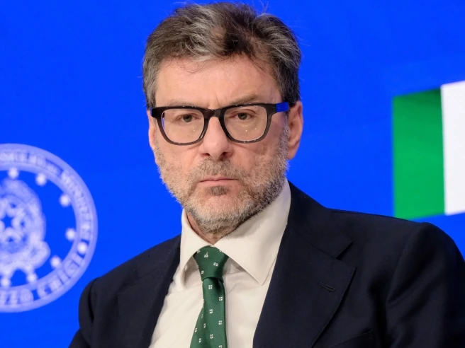 Giorgetti su Mps: «Dobbiamo uscire, venderemo a chi offre di più»
