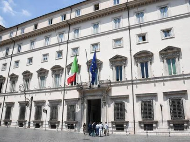 Perché i dipendenti di Palazzo Chigi hanno scioperato: lo smart working dimezzato (a un giorno a settimana) e la vertenza sul contratto