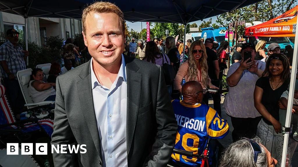 He was a reality show villain. Can he be the mayor of one of America's largest cities?
