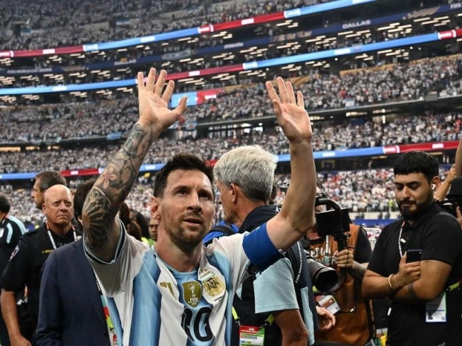 Messi: «Le lacrime per papà? I miei figli ora sono abbastanza grandi per capire. Un giorno il corpo dirà stop. Ai Mondiali per vincere ancora»