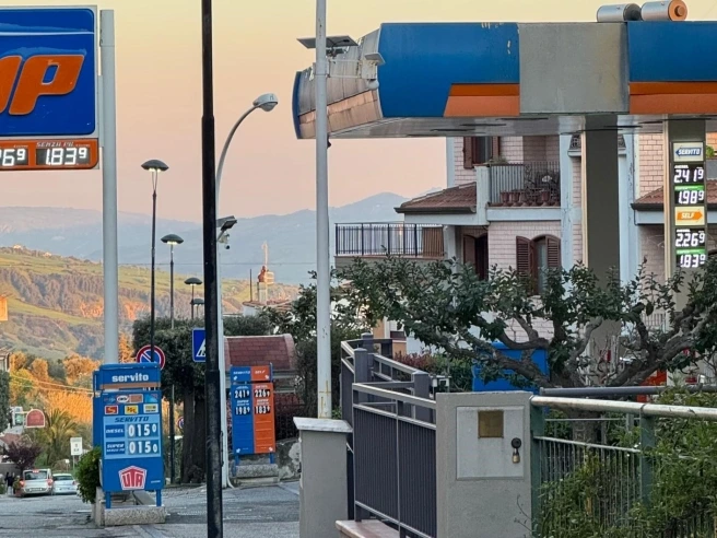 Accordo Iran, cosa cambia per l’Italia: prezzi giù verso luglio, ma tassi di interesse più alti. Serve rafforzare la Ue
