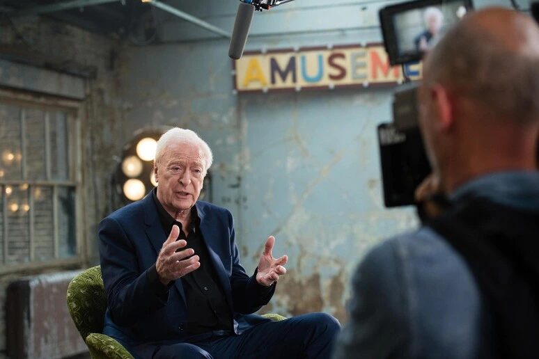L'Ia da' la voce di Michael Caine a Omero e inquieta Hollywood