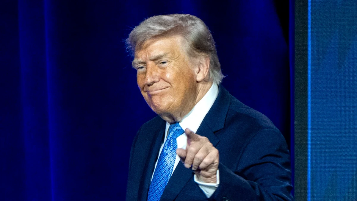 Uhren, Bibeln, Krypto: Donald Trump machte mit kuriosen Deals Milliarden
