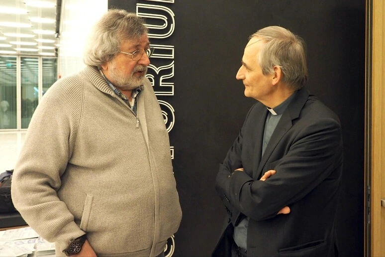 L'omaggio di Mattarella e il ricordo di Guccini da Vasco a Milo Manara