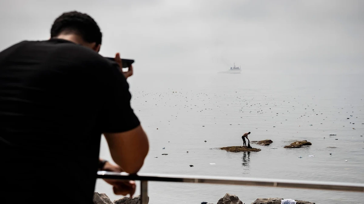 Nach Massenansturm auf Ceuta ziehen Taucher immer noch Leichen aus dem Wasser