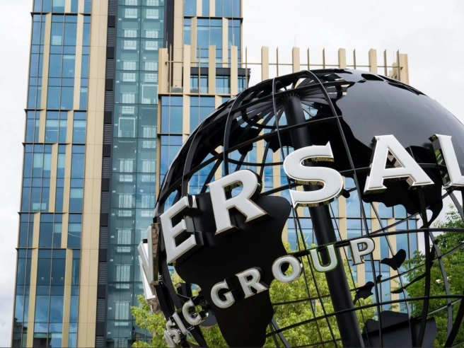 Universal Music, tonfo record in Borsa (e trascina Vivendi): meno 25%, pesano i conti e la frenata dello streaming