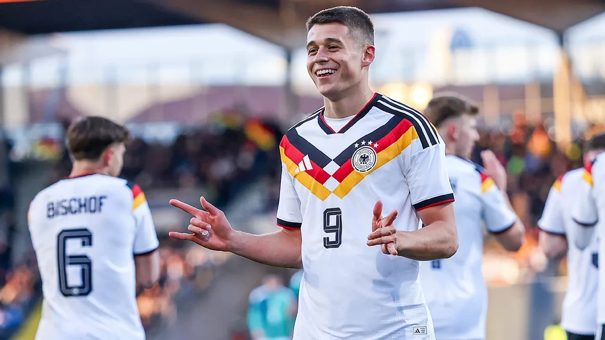 DFB: Bundestrainer wollte ihn nominieren! Sturm-Juwel sagte Jürgen Klopp ab