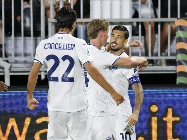 Venezia-Lazio 0-2, gol di Zaccagni e Noslin: Gattuso vola in testa alla classifica con Roma e Inter