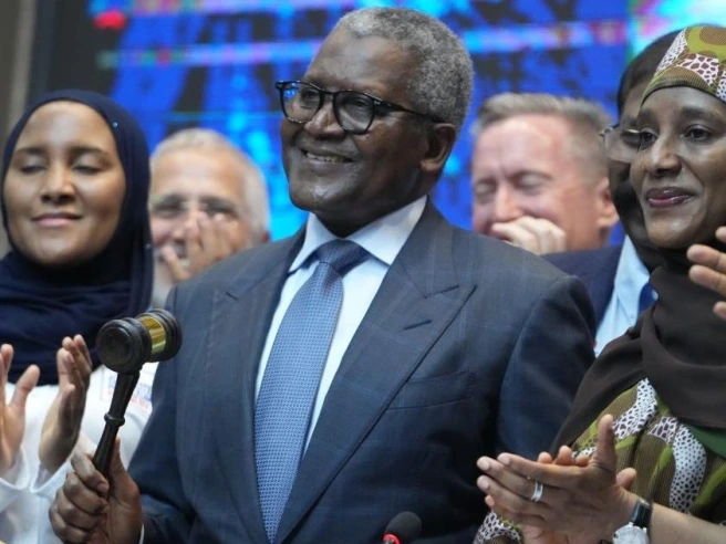 Chi è Aliko Dangote, il super miliardario africano diventato ricco con il petrolio e le raffinerie (e la chiusura di Hormuz)
