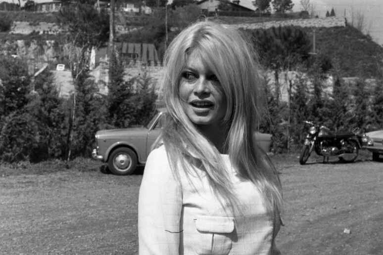 Dalle ballerine ai diamanti, all'asta gli oggetti personali di Brigitte Bardot