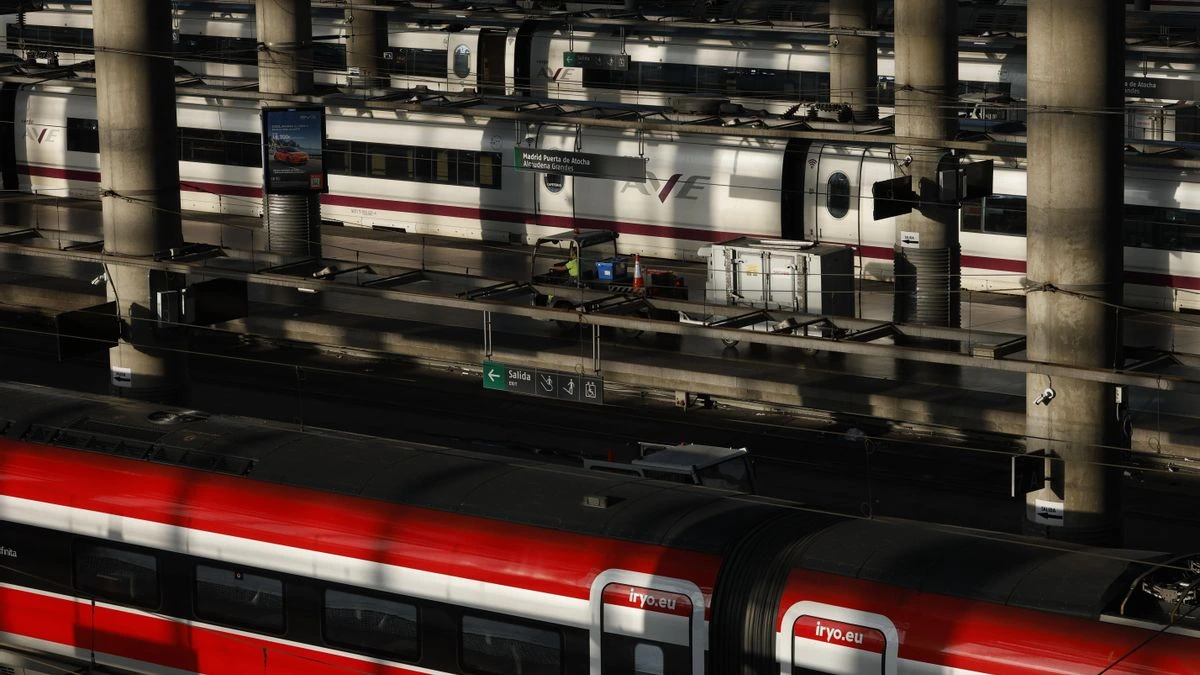 La plantilla advierte del aumento de presión, carga de trabajo y personal sin experiencia en el control ferroviario