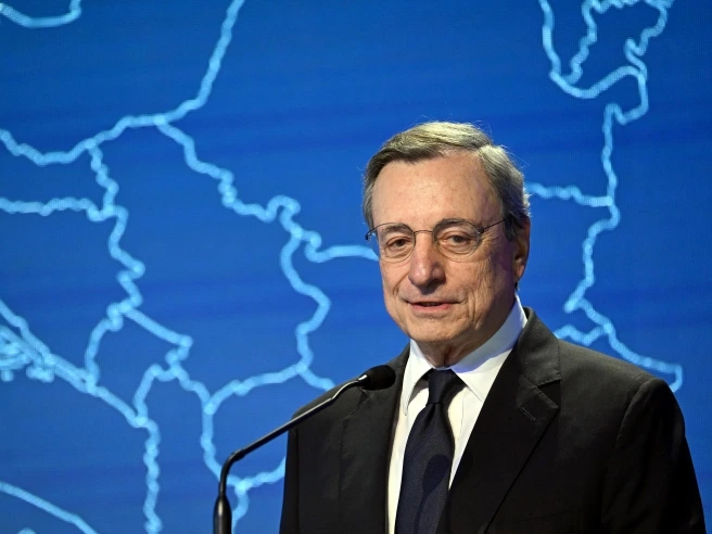 Draghi: «In Europa comandano gli anziani, i giovani non si sentono ascoltati». E sulla Francia: «Non vediamo contagio»