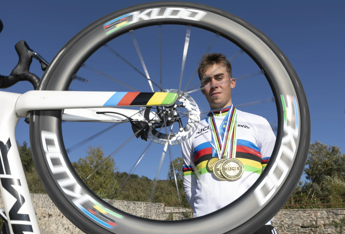 En el pueblo de Benjamín Noval, la nueva joya del ciclismo: ''No me agobia ser un líder, quiero ser el mejor del mundo''