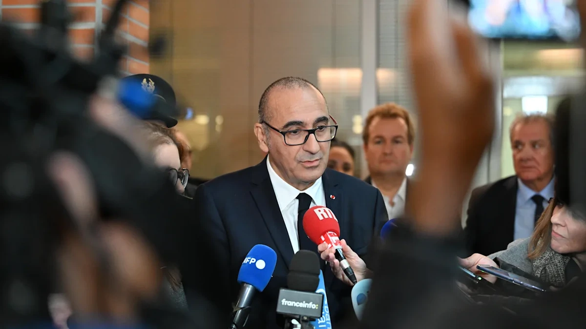 Ein Toter, vier Verletzte bei Paris: Autoschüsse! Minister spricht von „terroristischer Tat“