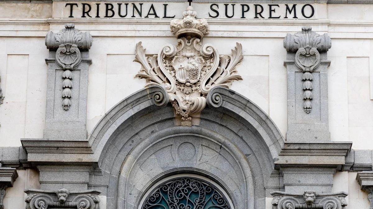 Navajazos judiciales entre Supremo y Constitucional por la amnistía: “Injerencias, grandilocuencia y sobrantes epítetos”