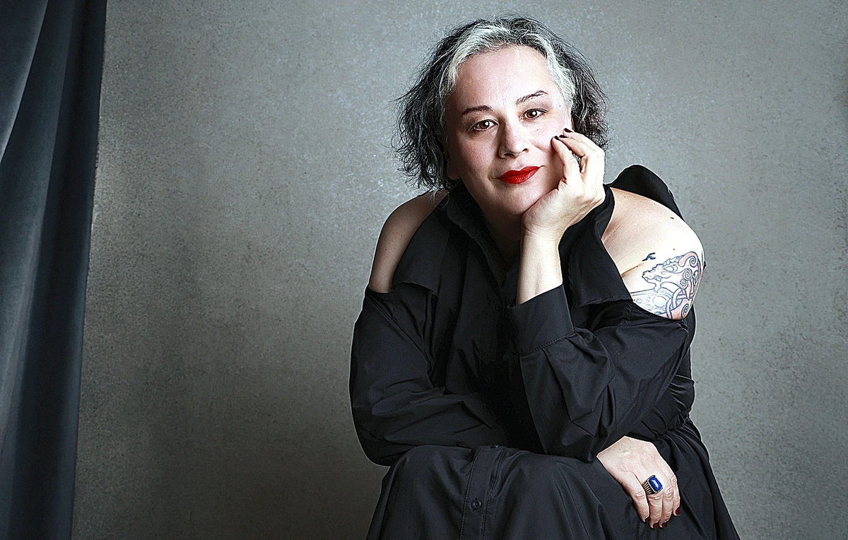 Alana S. Portero: "Muchos jóvenes creen que no son clase obrera, sino millonarios fallidos a un grado de separación de un Lamborghini"