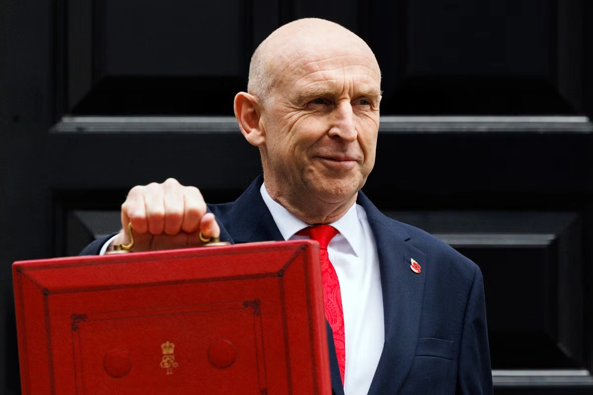Millions of UK households to get £100 energy bill payment – check if you’re eligible