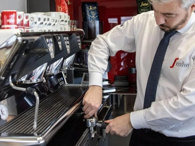 Segafredo, in cinque vogliono comprare il caffè italiano: dall’inventore della «Cola» ceca al gruppo dell’Arkansas, chi sono