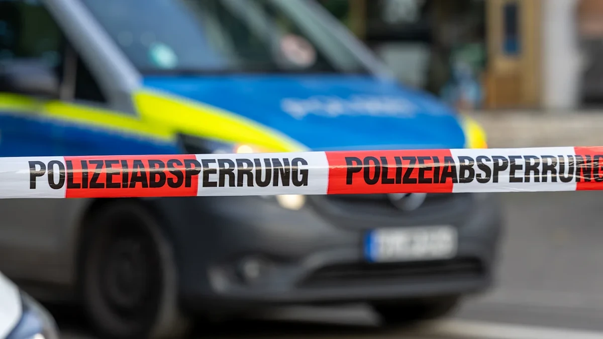 Niedersachsen: Frau (45) verbrennt in E-Auto