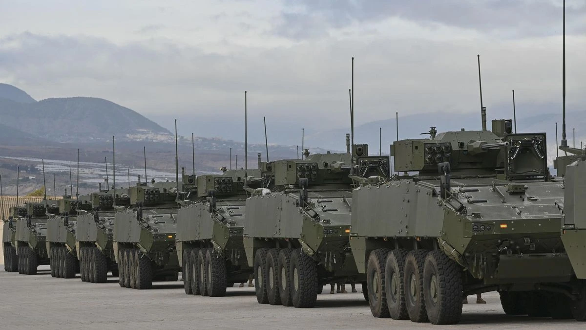 El Gobierno y la industria de defensa intensifican su ofensiva para seducir a los fabricantes de coches