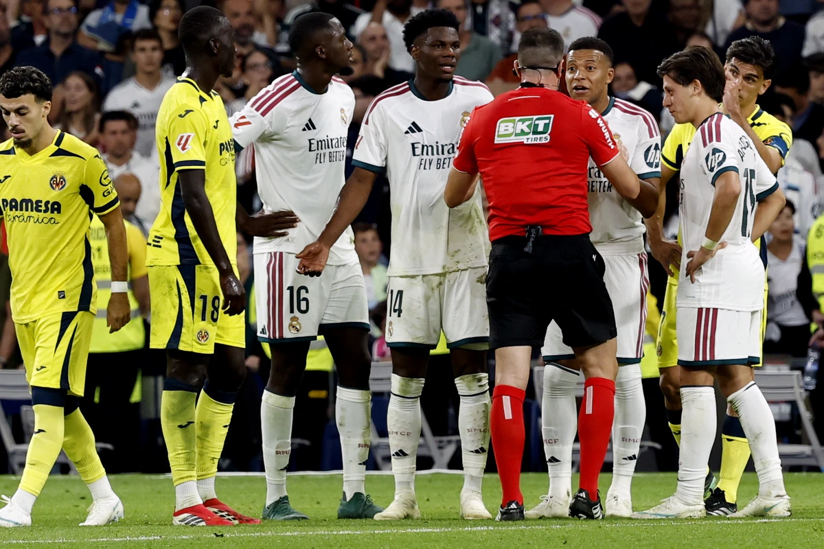 Diomandé salva una noche de nervios en la que Vinicius fue expulsado y el Madrid sufrió ante el Villarreal