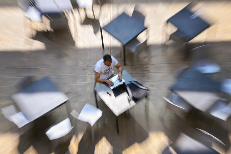 Piccole e medie imprese, solo 1 su 4 usa l'IA nelle attività quotidiane