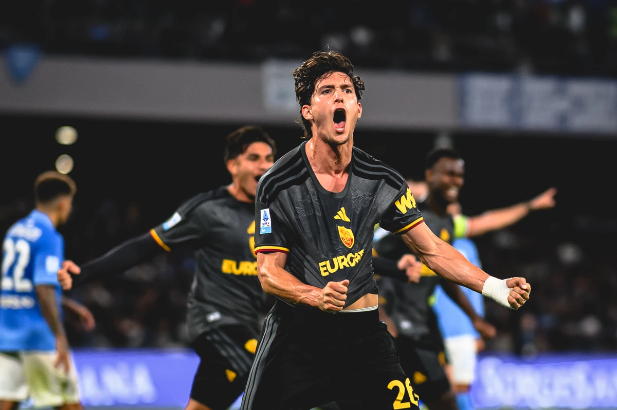 Pagelle Napoli-Roma: McTominay dominante (7,5), Olivera spreca (5,5). Balerdi doppietta da sogno (7,5), Malen smarrito (5)