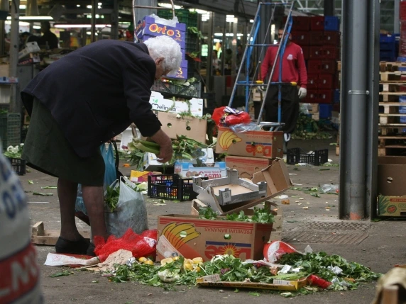 Istat, i poveri assoluti in Italia sono 5,4 milioni: famiglie con bambini e stranieri i più colpiti